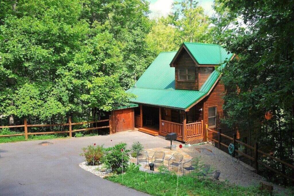 Brave Eagle Cabin Sevierville Habitación foto