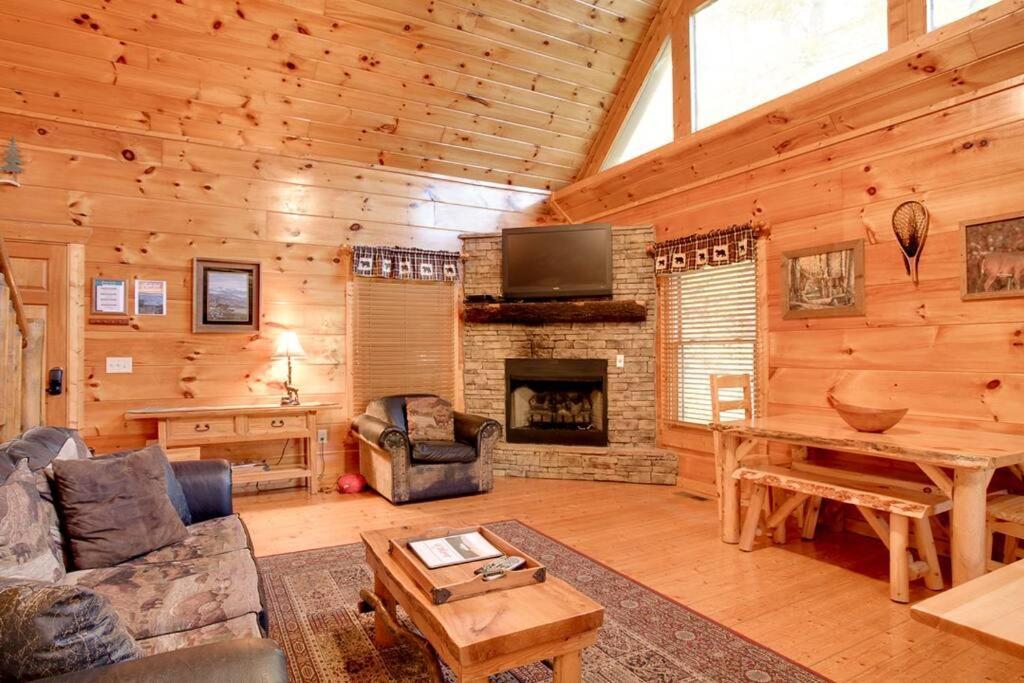 Brave Eagle Cabin Sevierville Habitación foto